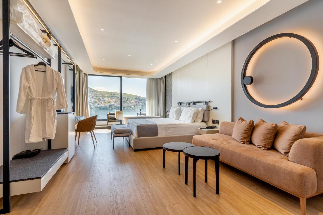 Yacht Premium Hotel Saranda Dış mekan fotoğraf