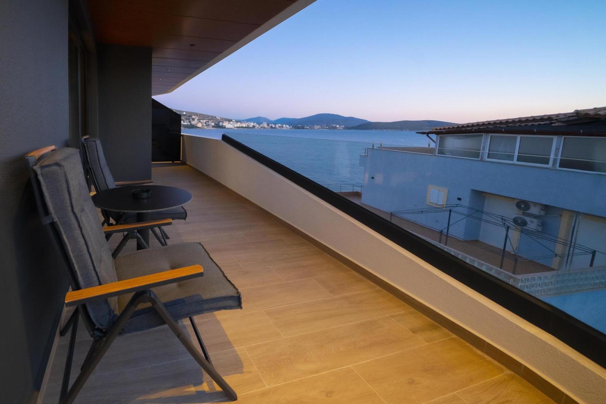 Yacht Premium Hotel Saranda Dış mekan fotoğraf