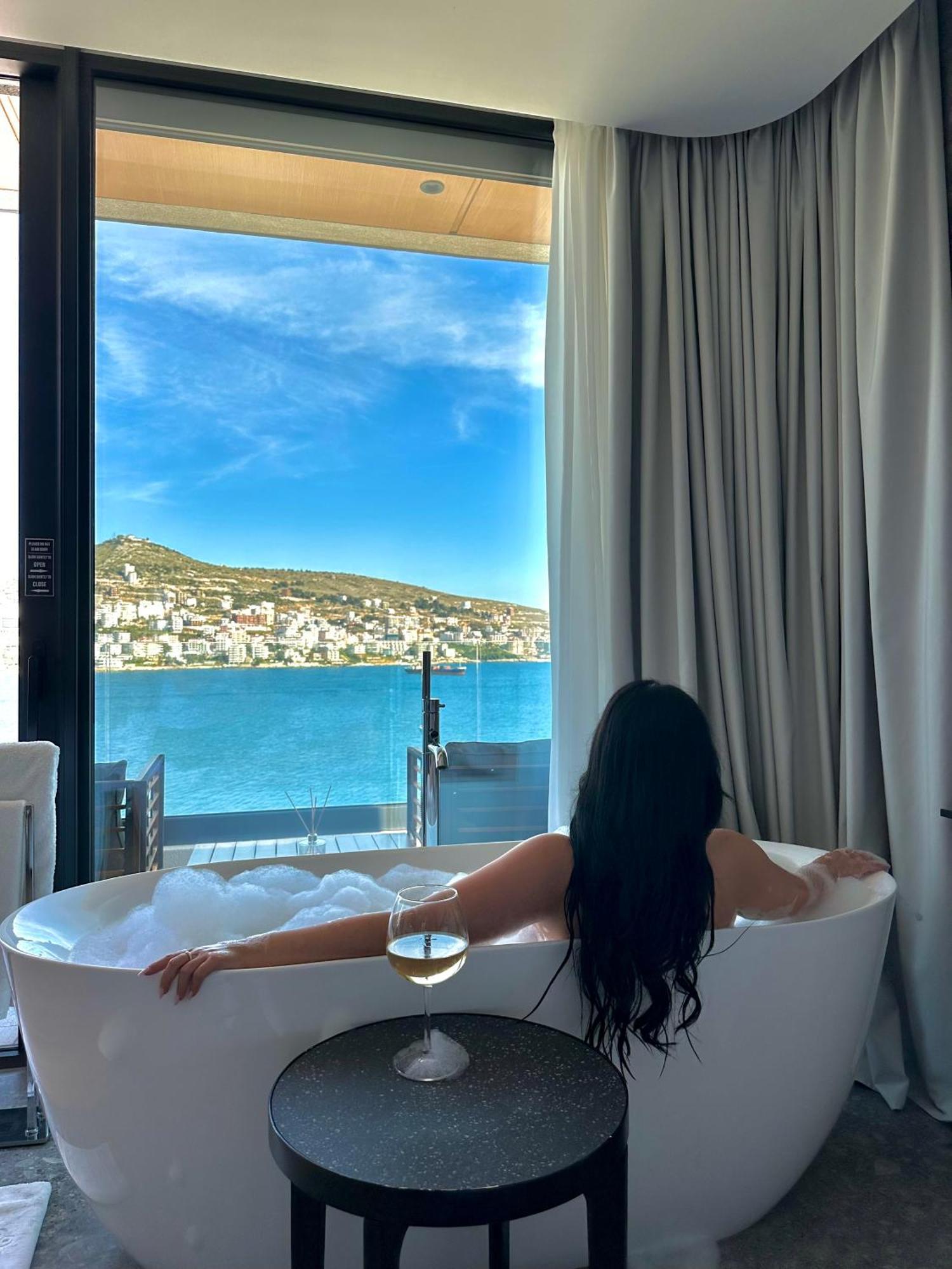 Yacht Premium Hotel Saranda Dış mekan fotoğraf